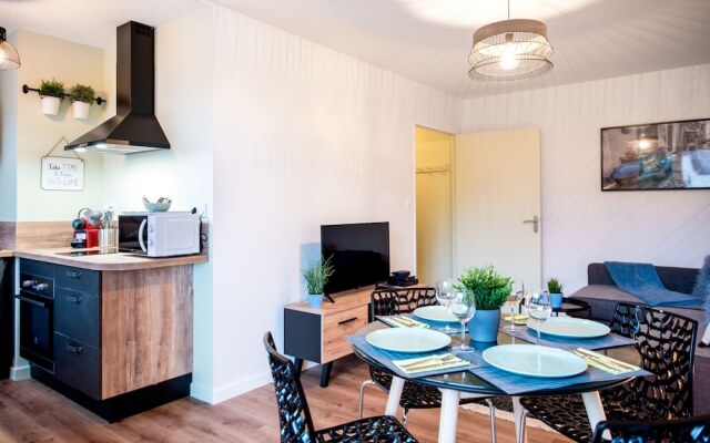 Chic & Cosy Appartement avec Terrasse, Parking Privatif