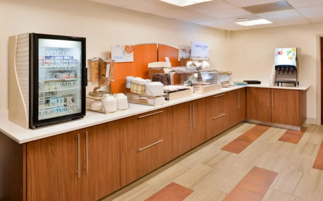 Holiday Inn Express Burlington by IHG