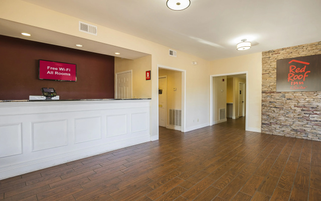 Red Roof Inn & Suites Scottsboro
