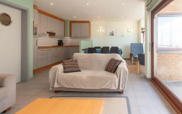 Apartment With Terrace and Side sea View