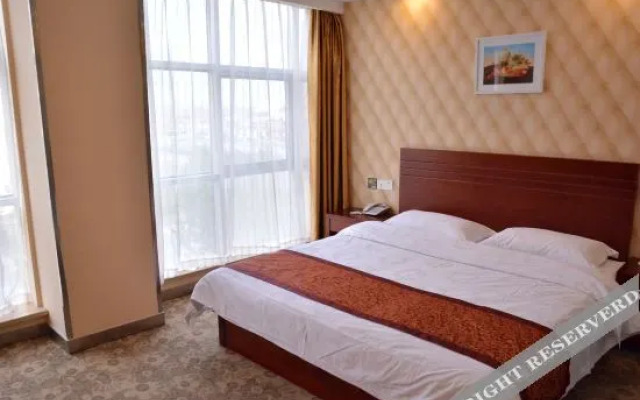 Suqian V8 Business Hotel (High-speed Railway Station)