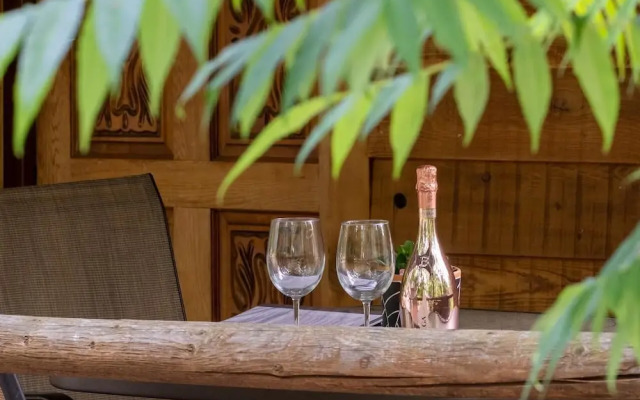 Barefoot Villas Cabin 3 Caribou