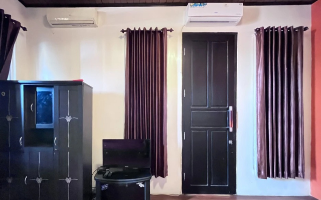 RedDoorz Syariah near Suncity Waterpark Sidoarjo – Guest Rooms – Sidoarjo