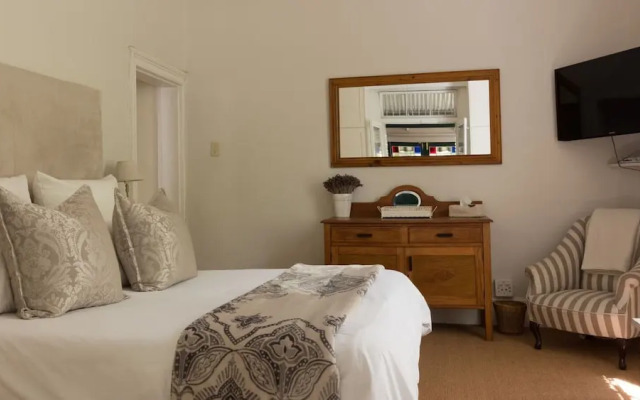 Sandown Lodge