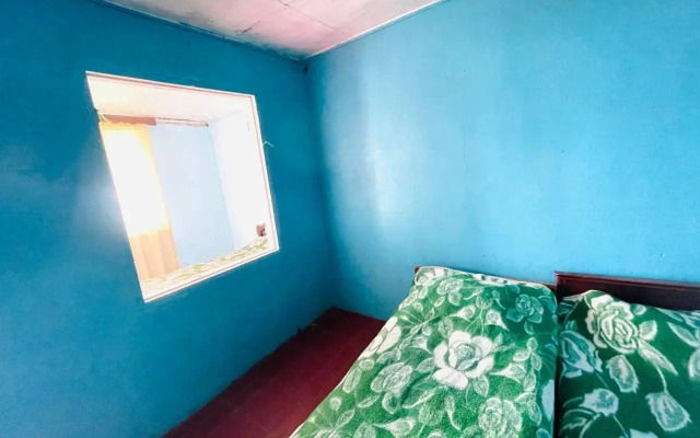 86 E. Takaishvili Guest House