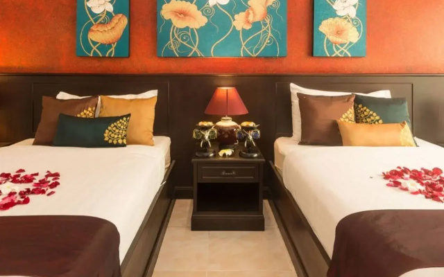 Tanawan Phuket Hotel