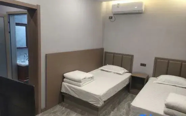 Qingxu Biyuan Hotel