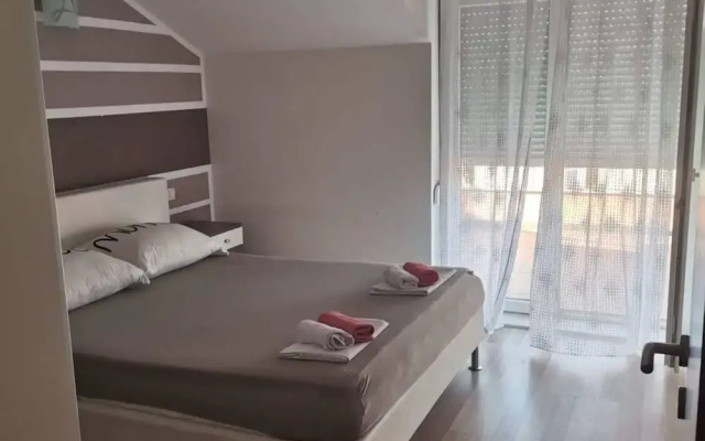 Luxury Seget Donji Apartments With Terrace and Sea View