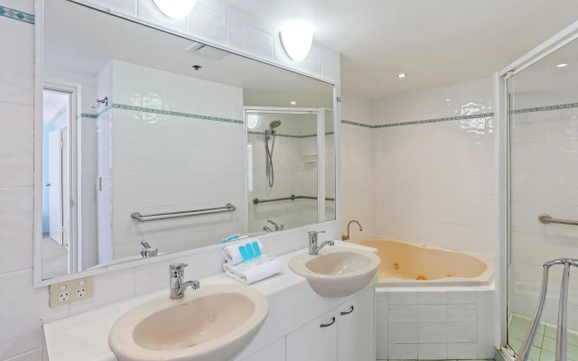 Boulevard North Holiday Apartments