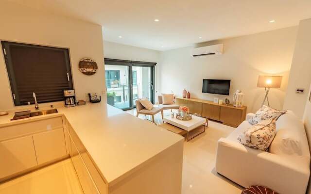 Waykiri Luxury Apartment Unit A 13