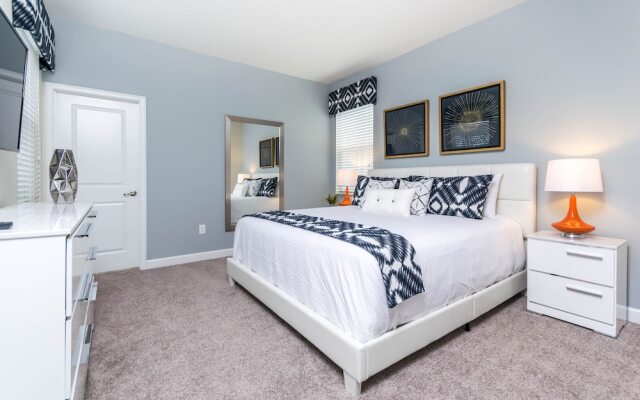 Beautiful Home W/private Pool & Spa, Near Wdw!