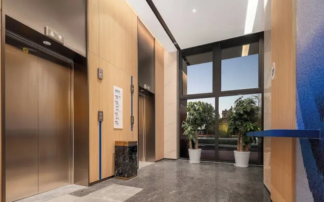 Holiday Inn Express Qingdao Hongdao Station by IHG