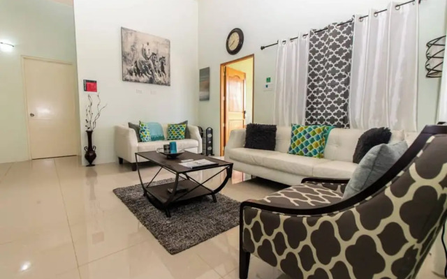 Serenity Retreat Villa Drax Hall