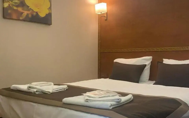 Mb Deluxe Suite