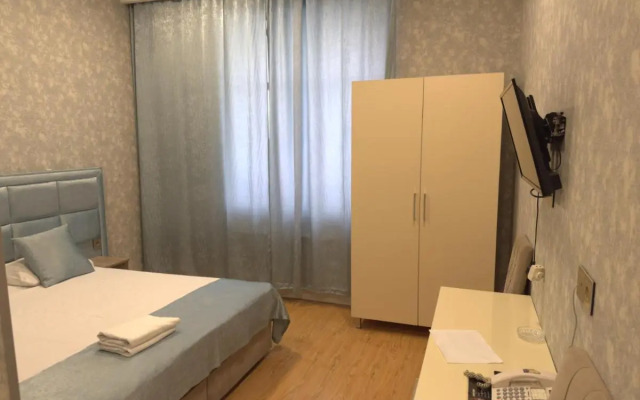Eleon Hotel