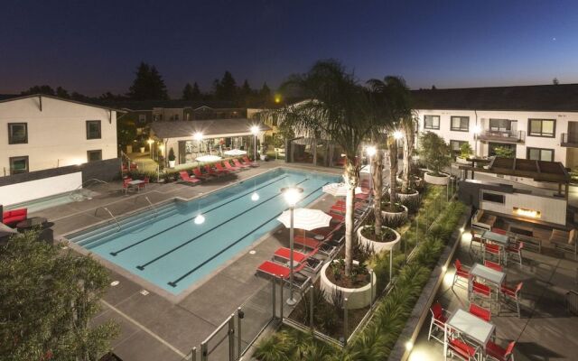 Global Luxury Suites Sunnyvale North