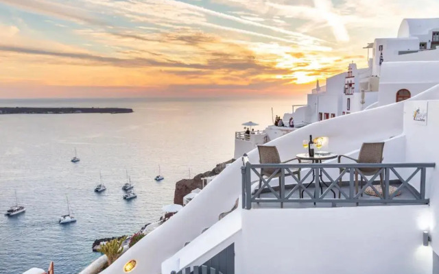 White Side Suites