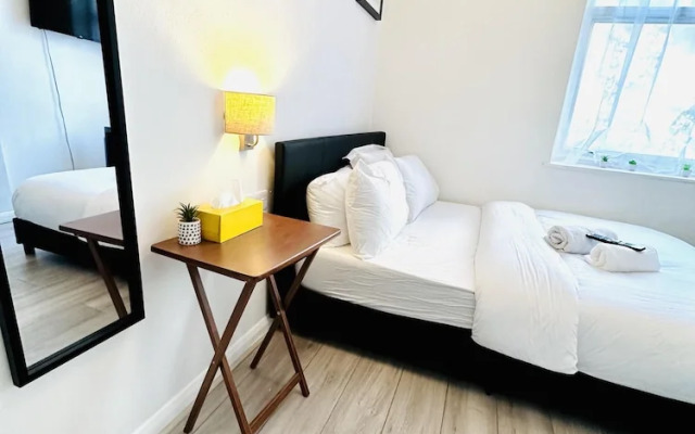 Immaculate 1-bed Studio in London