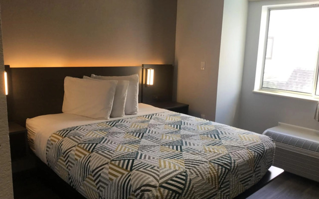 Motel 6 McAllen, TX - East