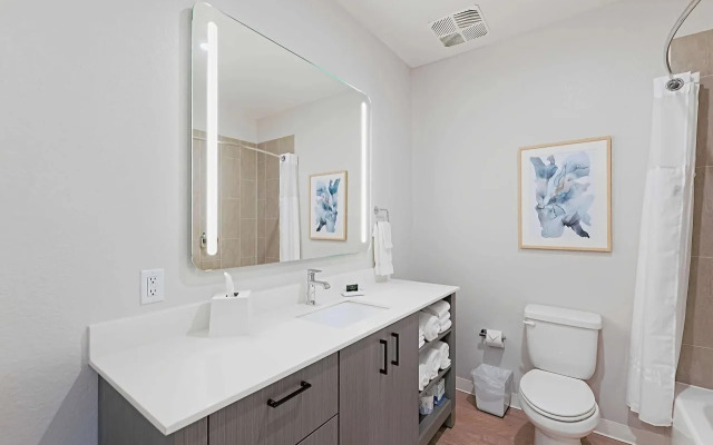 WaterWalk Extended Stay by Wyndham Jacksonville Deerwood Pk