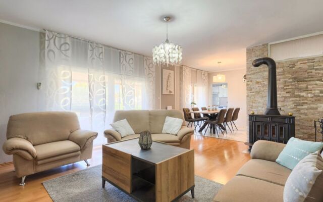 House Dani Pleurtuit