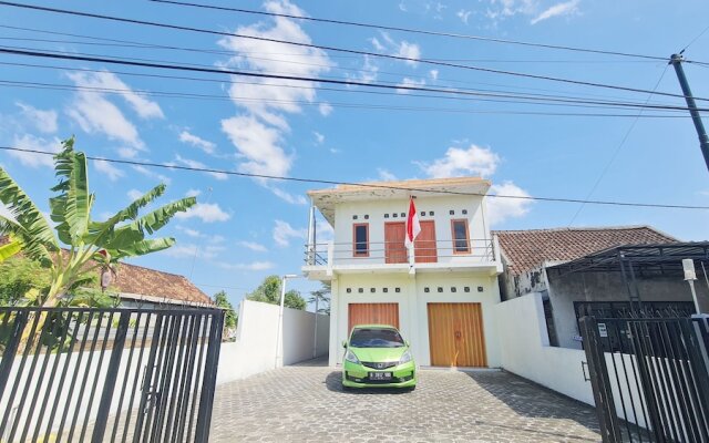 SPOT ON 93020 Rumah Singgah Ganjuran