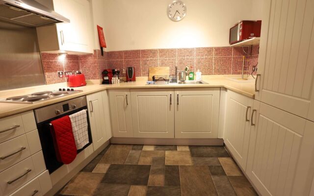 Fiveways City View Apartment