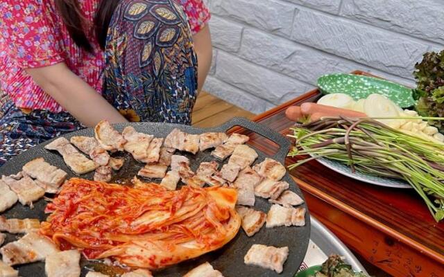 Gwanganri Grandma House
