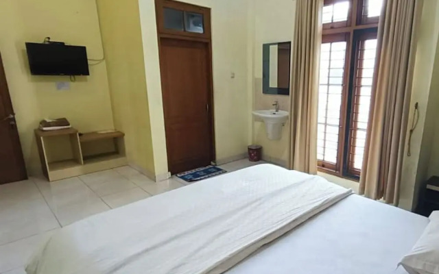 Djuragan Kamar Macan Kumbang