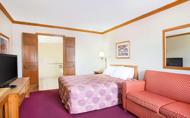 Days Inn by Wyndham Auburn