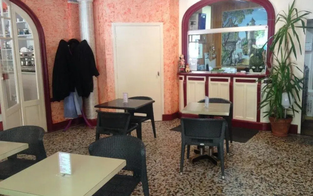 The Hotel De La Poste Et Europe