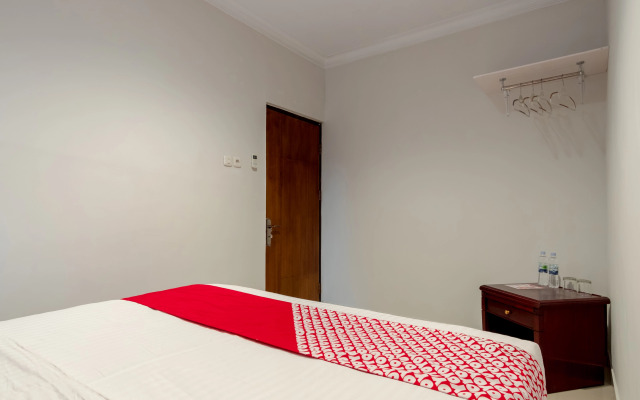 Super OYO 283 Helvetia Residence