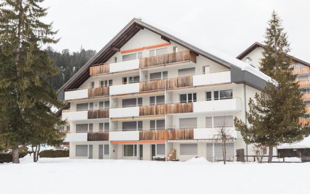 LAAX Homes - Val Signina 7-12