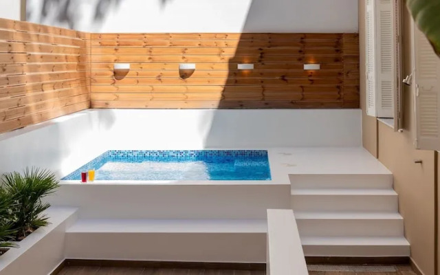 Nemeseos 80m² homm Apartment with Roof Garden and Pool