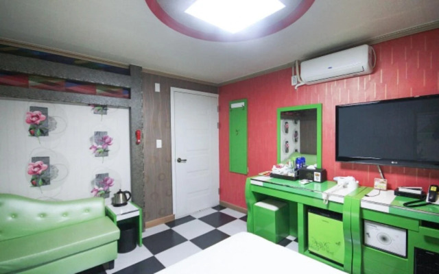 Gwangju Geumho Samhwa