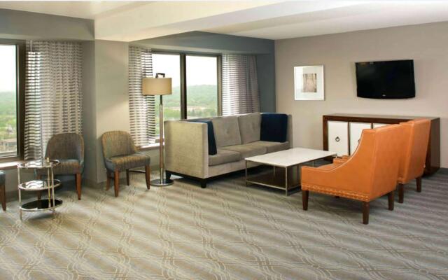 Doubletree by Hilton Bloomington - Minneapolis South