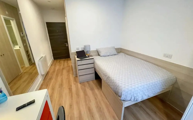 Student Only Riverside House