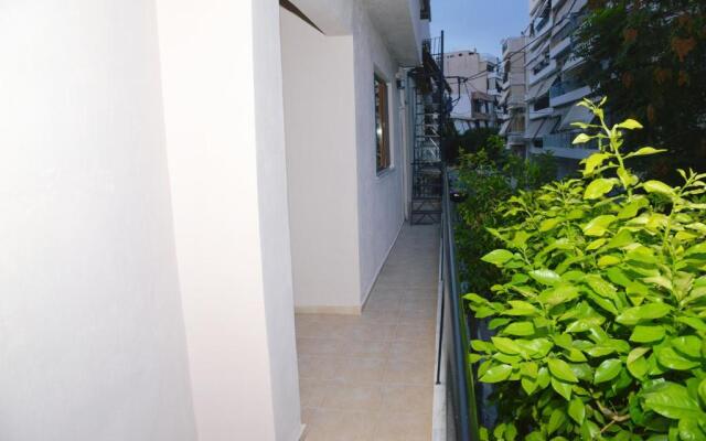 Neo Faliro train st. 2 bedrooms 4 pers. apartment