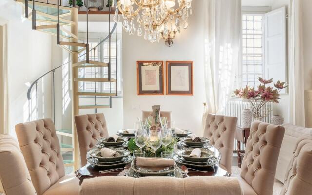 Casa Poggi in Lucca With 5 Bedrooms and 3 Bathrooms