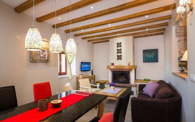 Holiday Home Secret Garden