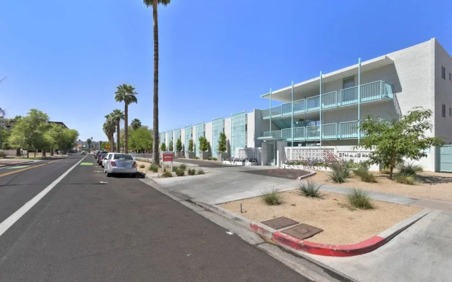 Modern Designer Studio with Pool