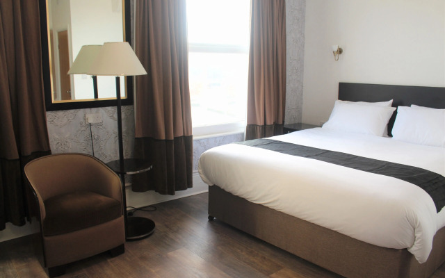 Park Hotel & Apartments