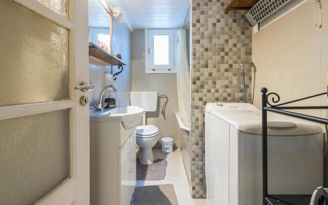 Lovely 1 Bedroom Apartment in Athens
