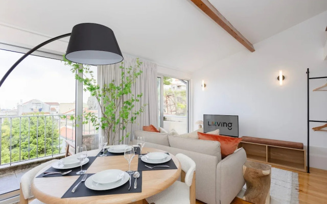 Liiiving in Porto - Mezzanine Delight Apartment