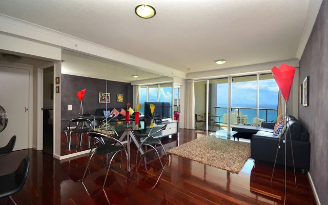 Chevron Renaissance - HR Surfers Paradise