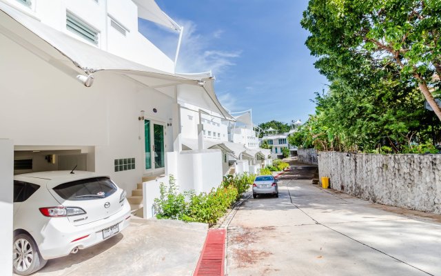 Chalong Hill Tropical Garden Homes