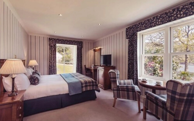 Lakeside Hotel & Spa