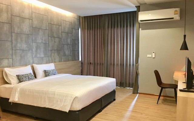 Sans Hotel