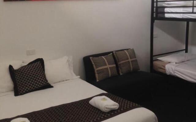 Elmore Victoria Hotel Motel