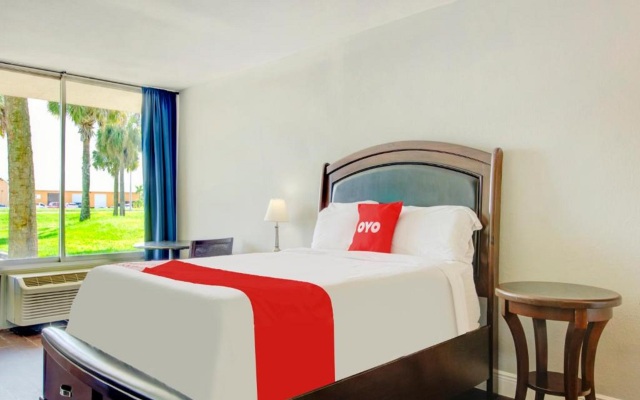 OYO Hotel Dundee By Crystal Lake